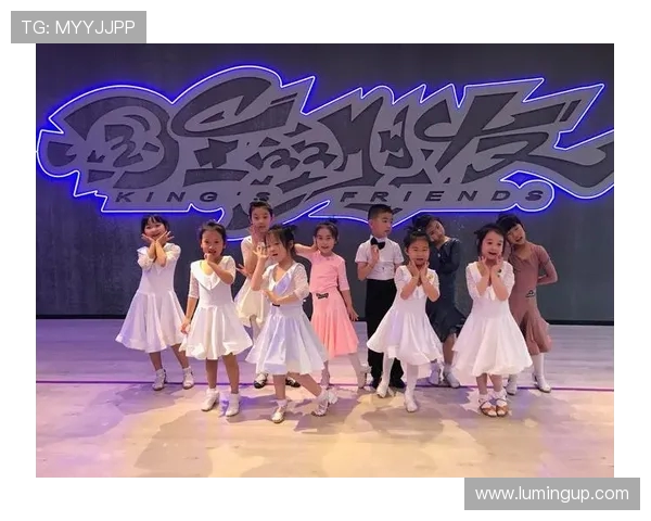 广州街舞队与西安街舞队的精彩对决与力量碰撞全景分析